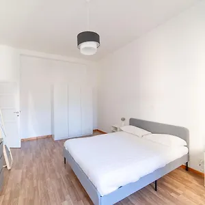 Apartment Hbhall Residenze Darsena, Mailand
